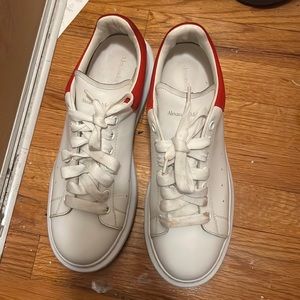 Men's Oversized Sneaker in Lust Red